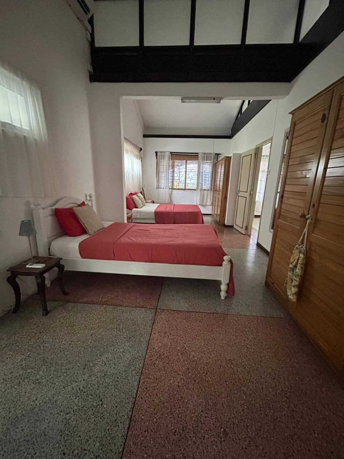 Villa Karel Mauritius Beach House Riambel Extérieur photo